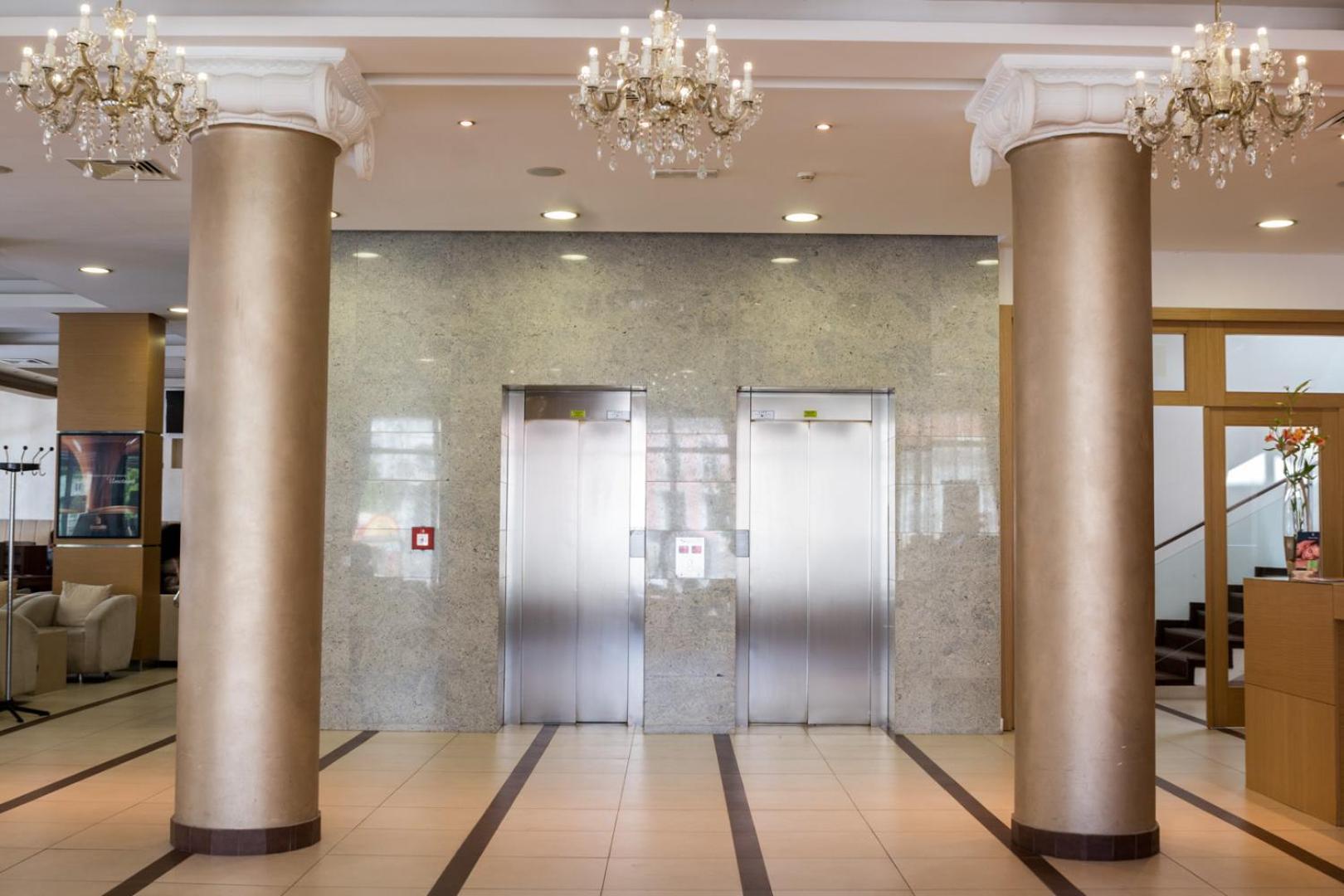 Hotel Vojvodina Zrenjanin Ngoại thất bức ảnh