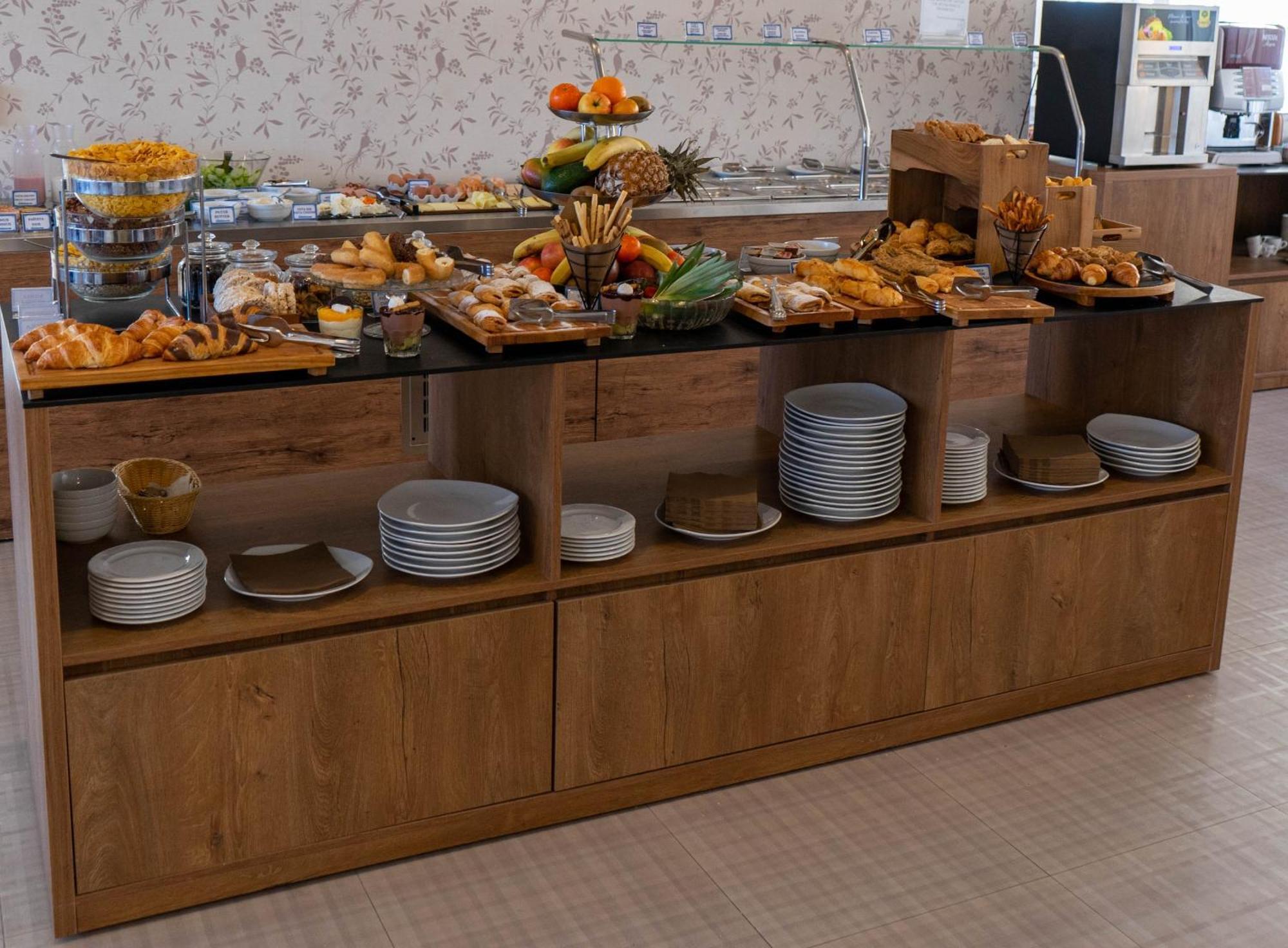 Hotel Vojvodina Zrenjanin Ngoại thất bức ảnh