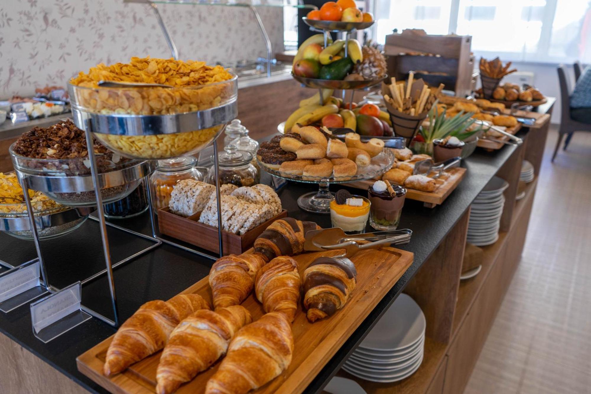 Hotel Vojvodina Zrenjanin Ngoại thất bức ảnh