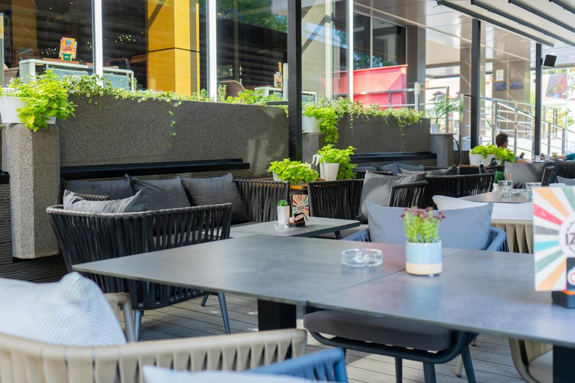 Hotel Vojvodina Zrenjanin Ngoại thất bức ảnh