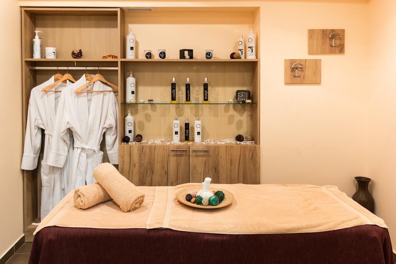 Hotel Vojvodina Zrenjanin Ngoại thất bức ảnh