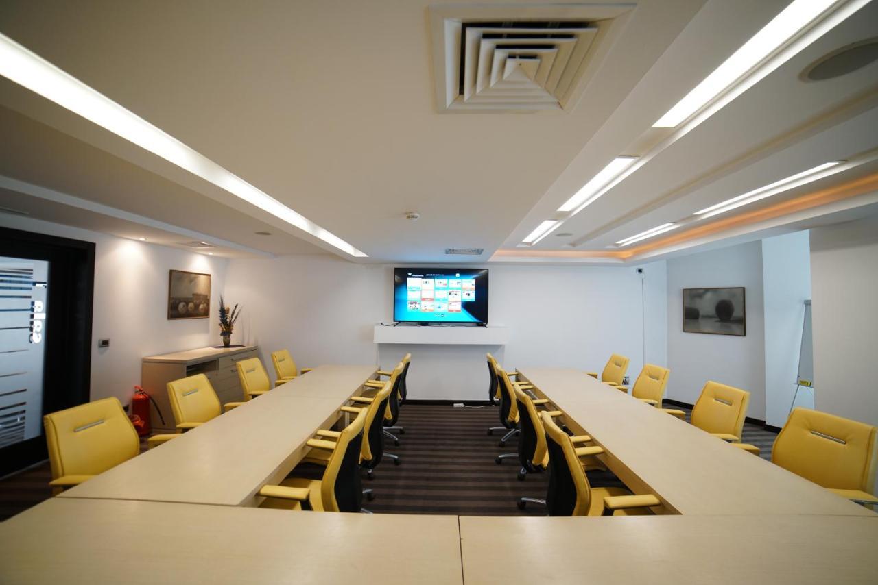 Hotel Vojvodina Zrenjanin Ngoại thất bức ảnh